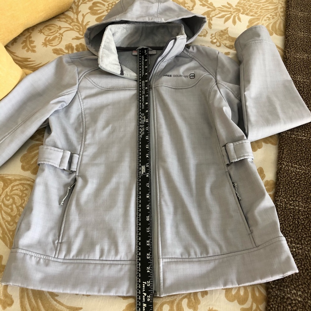 Free Country Soft Shell Jacket with removable hood - Picture 12 of 15